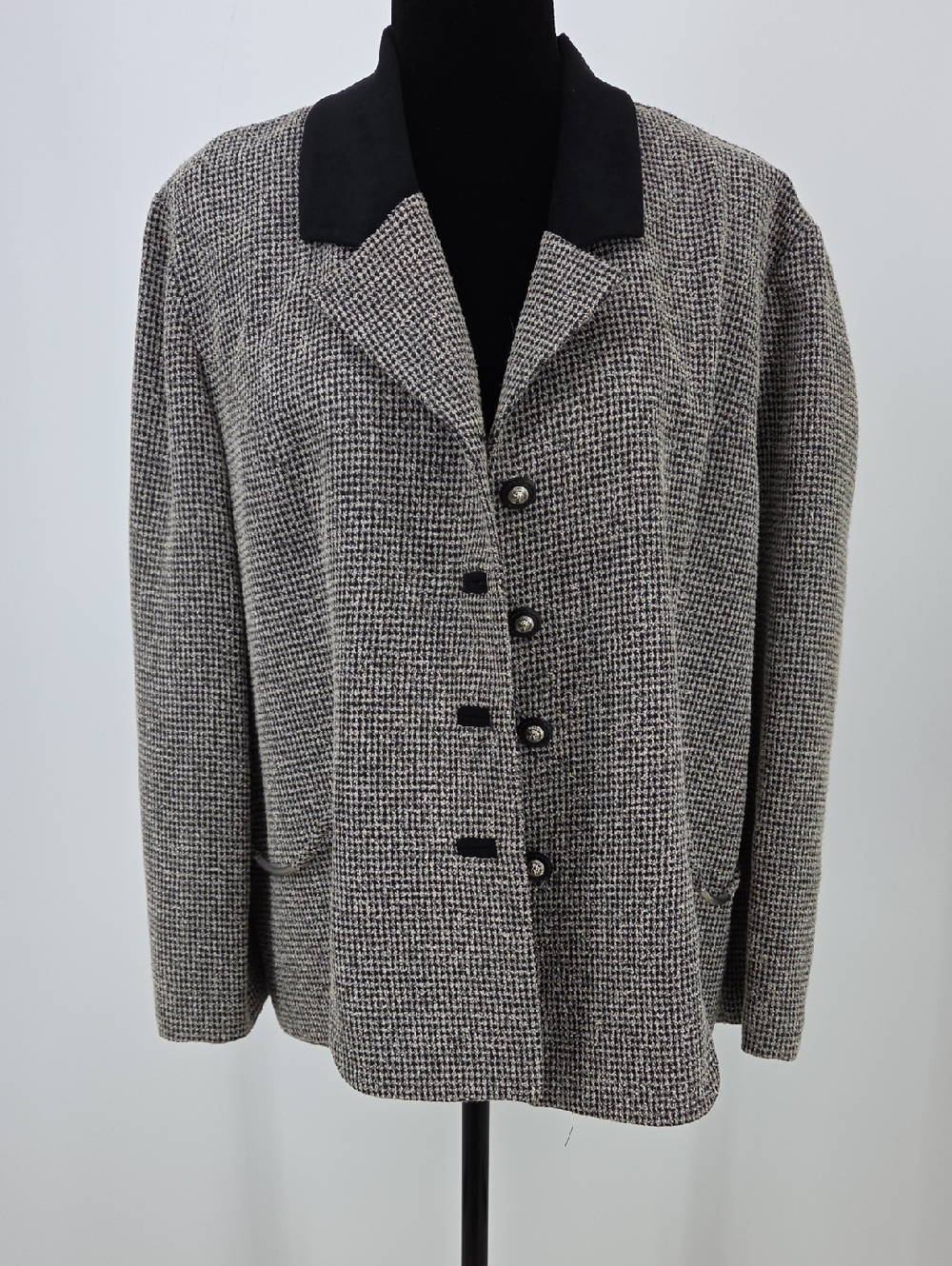 Vtg Perceptions Black and Gray Textured Jacket with Contrasting Collar